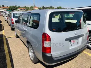Toyota Succeed SV Premium 2016 Silver