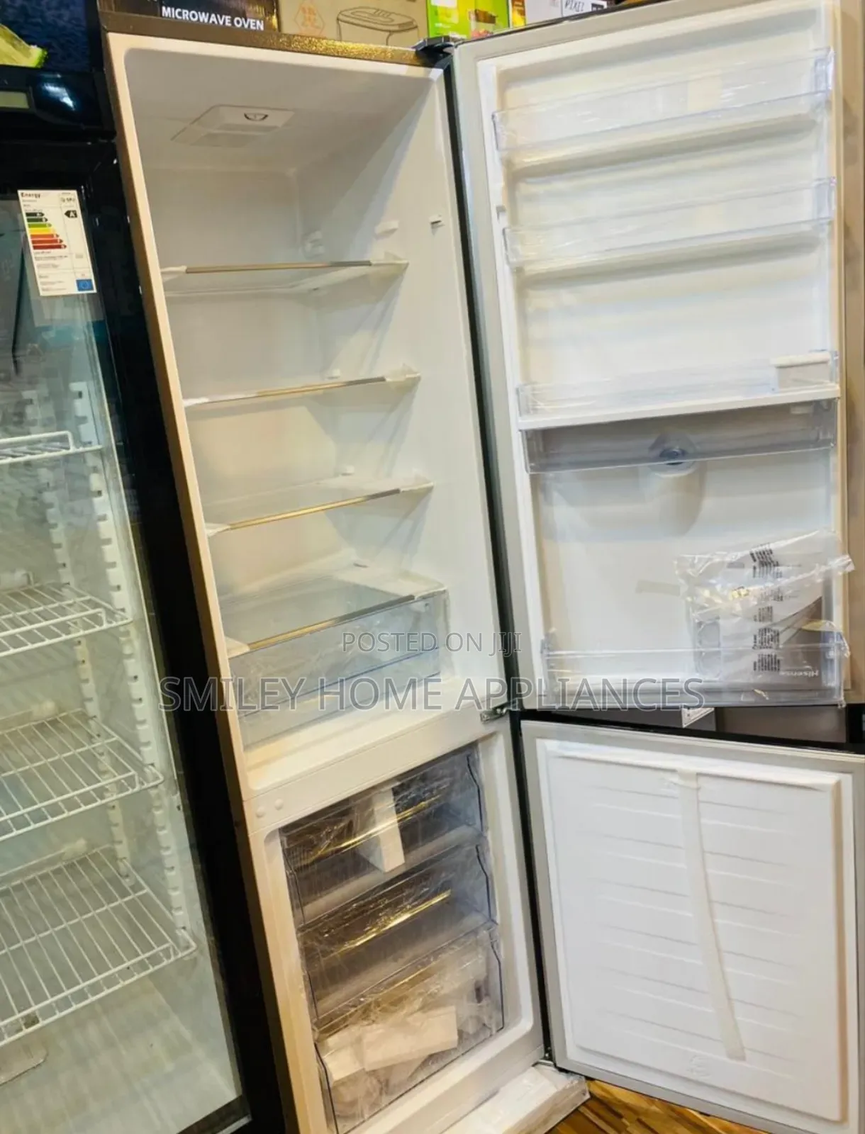 341ltrs Hisense Double Door Refrigerator With a Dispenser