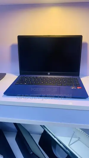 New Laptop HP 14z 8GB AMD Ryzen 5 SSD 256GB