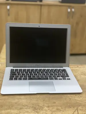 New Laptop Apple MacBook Air 4GB Intel Core I5 SSD 256GB
