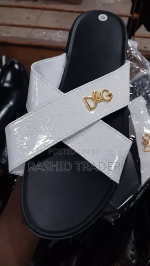 D and G Flats Black and White
