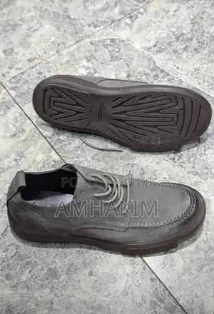 Men’S Clarks Leather Casual Shoes in Stock