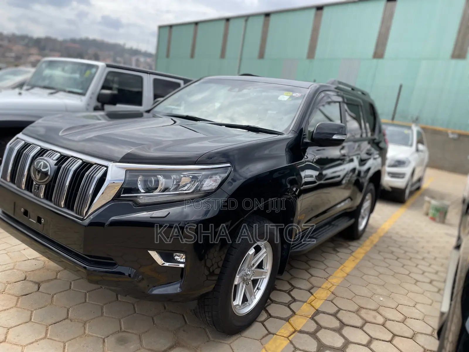 Toyota Land Cruiser Prado 2017 Black
