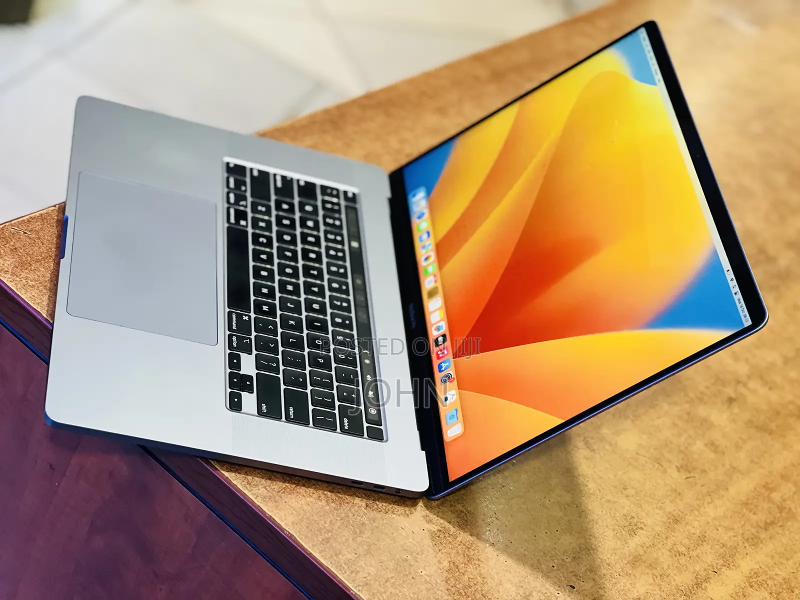 Laptop Apple MacBook Pro 2019 16GB Intel Core i7 SSHD (Hybrid) 512GB