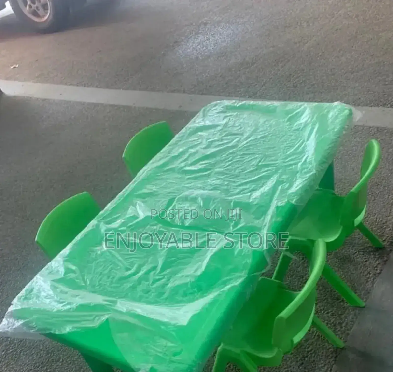 Plastic Kids Table and 4 Chairs