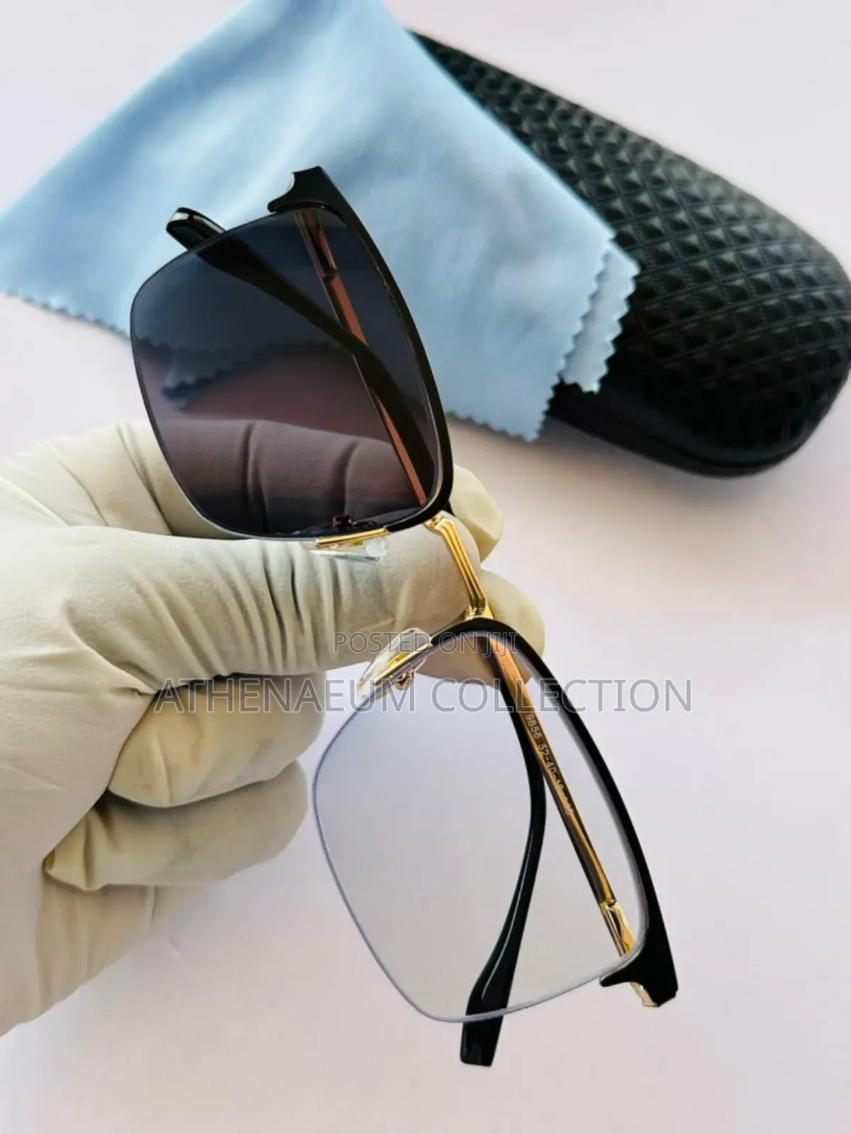 Photo Chromic Glasses ( Shades in Sunlight)