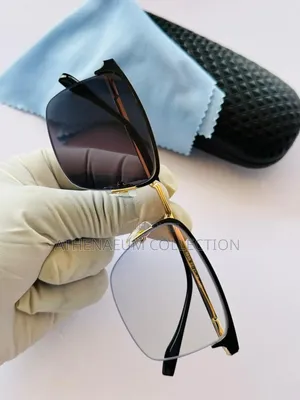 Photo Chromic Glasses ( Shades in Sunlight)