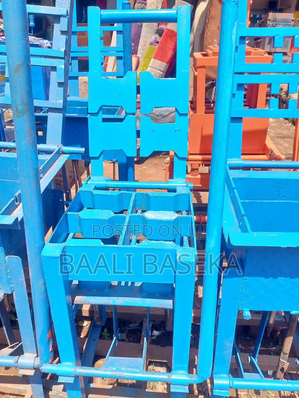 Paver Machines (4) Pieces