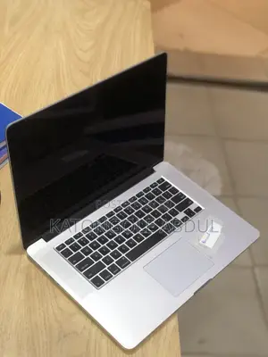 New Laptop Apple MacBook 2015 16GB Intel Core I7 SSD 256GB