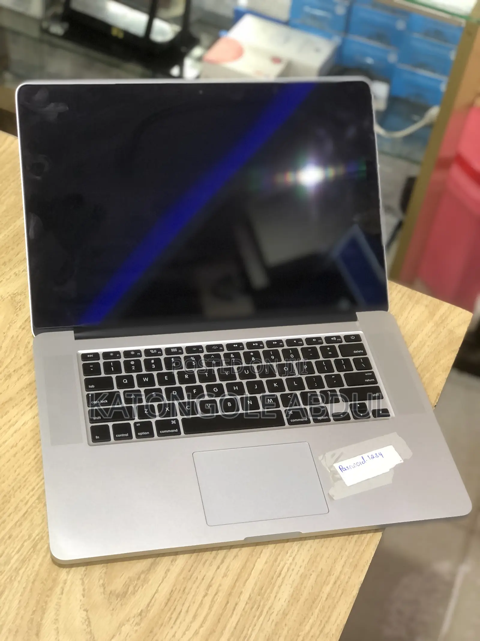 New Laptop Apple MacBook 2015 16GB Intel Core I7 SSD 256GB
