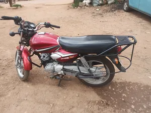 TVS HLX 125 2022 Red