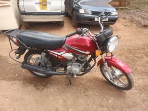 TVS HLX 125 2022 Red