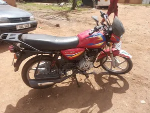 Bajaj CT 110X 2022 Red