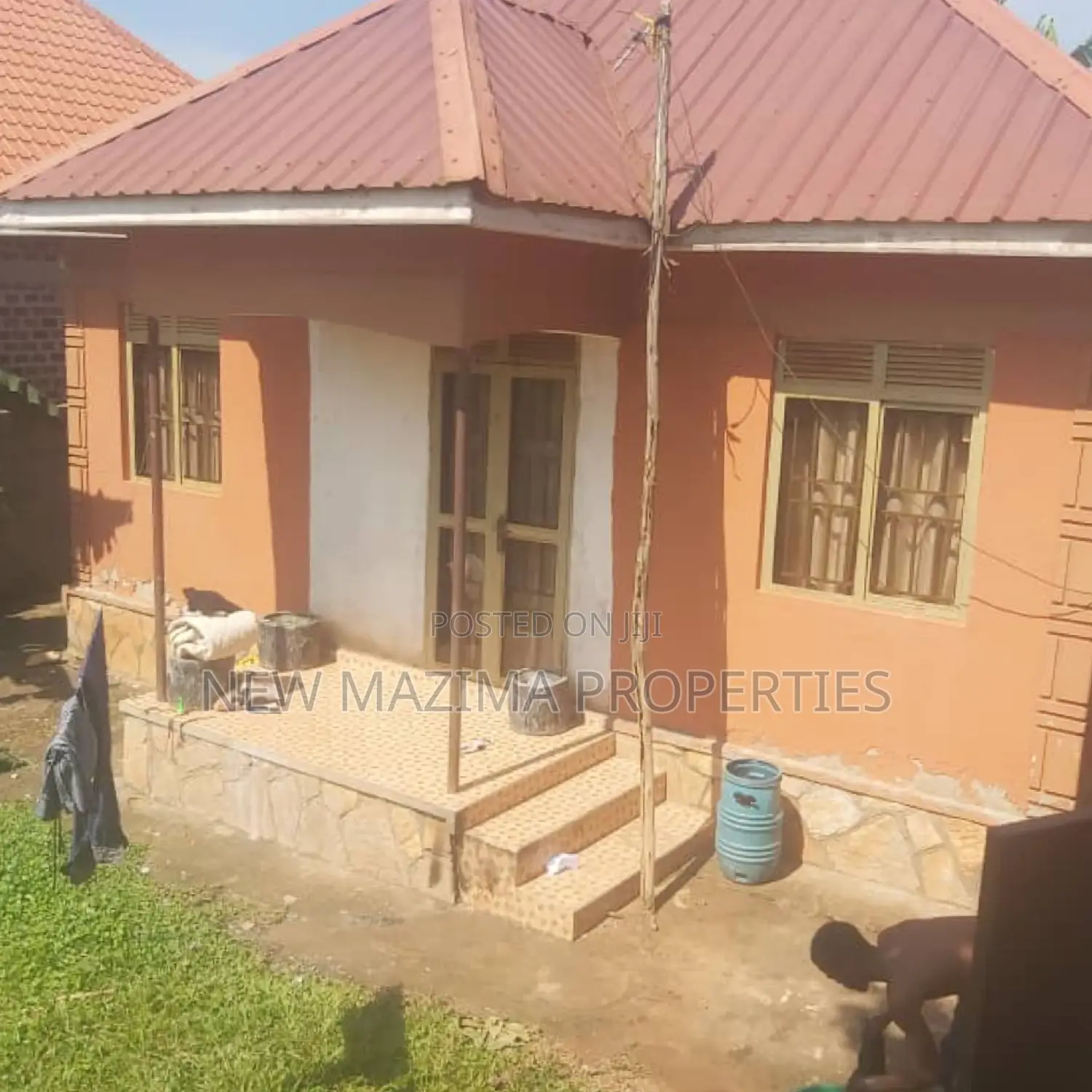 2bdrm House in Kitende Kitovu Ntebe, Division A for sale