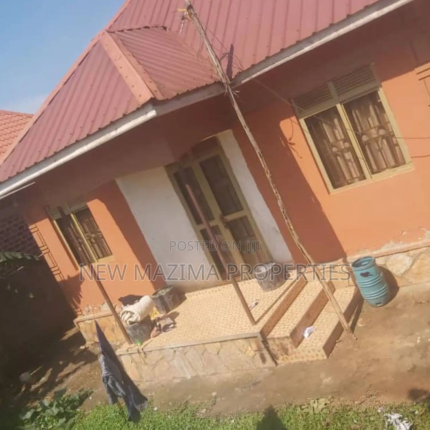 2bdrm House in Kitende Kitovu Ntebe, Division A for sale
