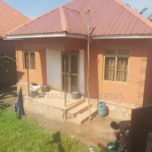 2bdrm House in Kitende Kitovu Ntebe, Division A for sale