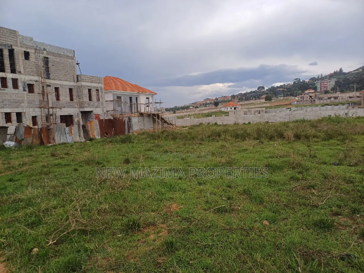 Very Beautiful 12 Decimals on Forced Sale in Heart of Kigo