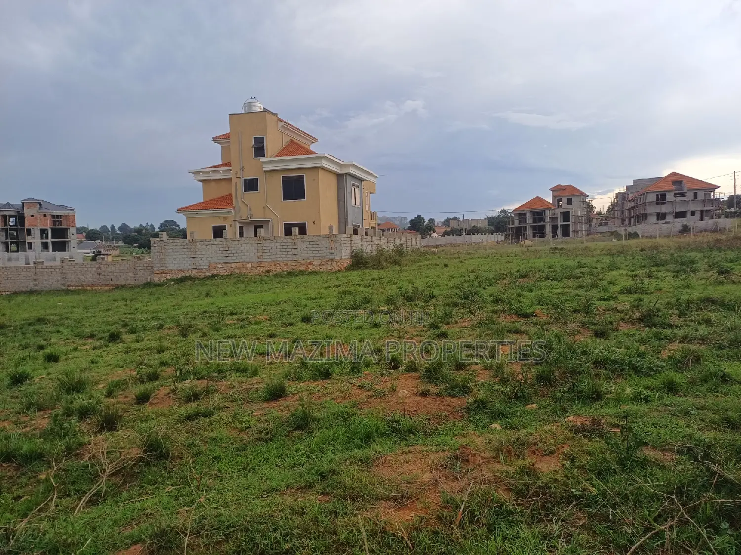 Very Beautiful 12 Decimals on Forced Sale in Heart of Kigo