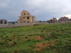 Very Beautiful 12 Decimals on Forced Sale in Heart of Kigo