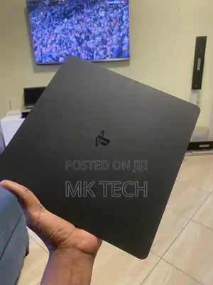Photo - Playstation4 Slim