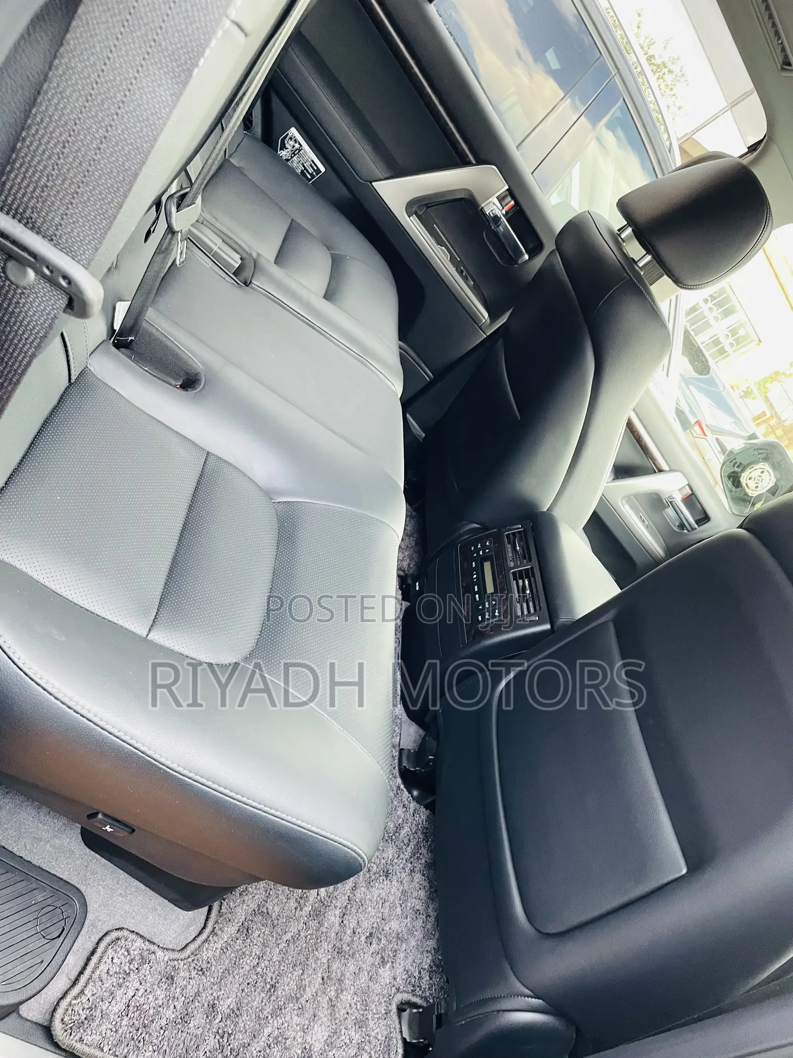 Toyota Land Cruiser 2016 Black