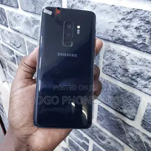 Photo - Samsung Galaxy S9 Plus 64 GB Black