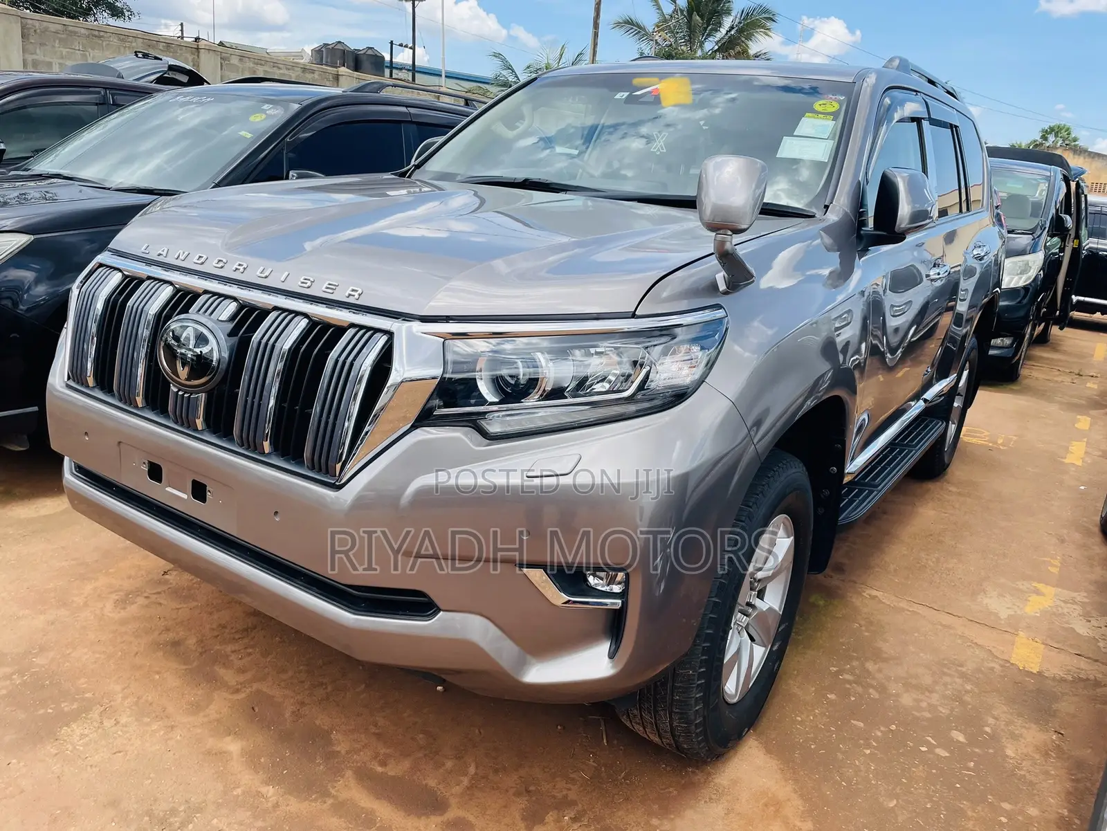 Toyota Land Cruiser Prado 2023 Gray