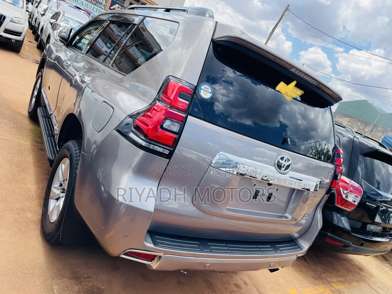 Toyota Land Cruiser Prado 2023 Gray