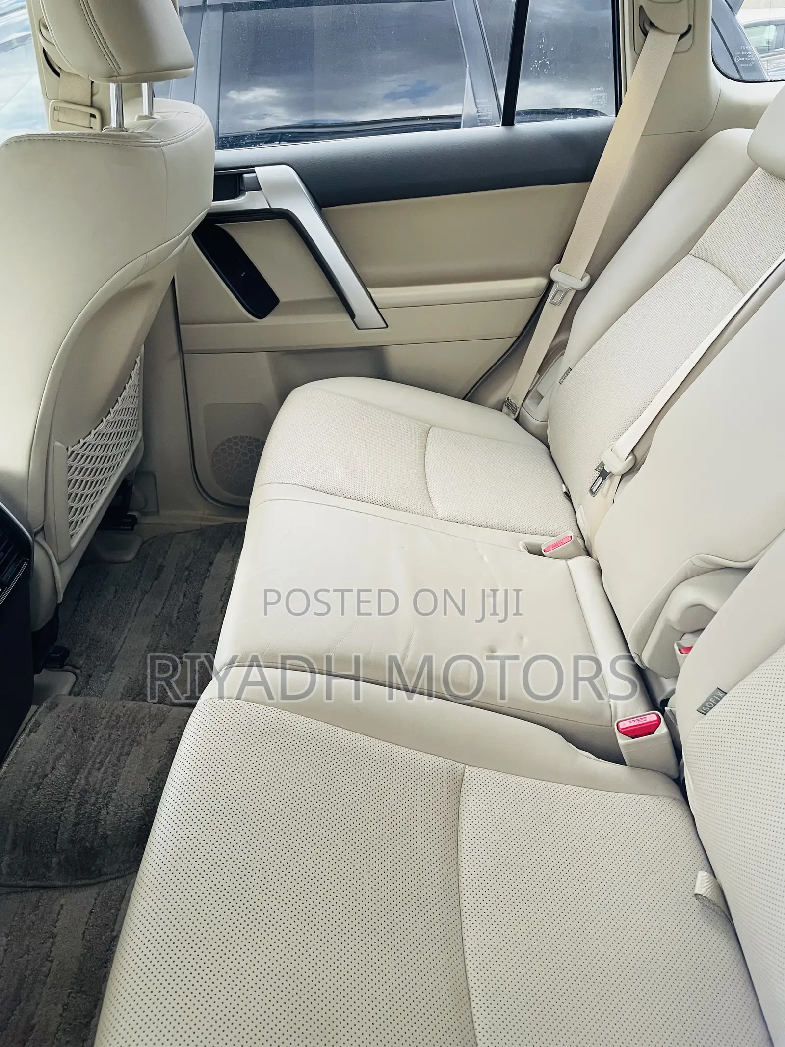 Toyota Land Cruiser Prado 2023 Gray
