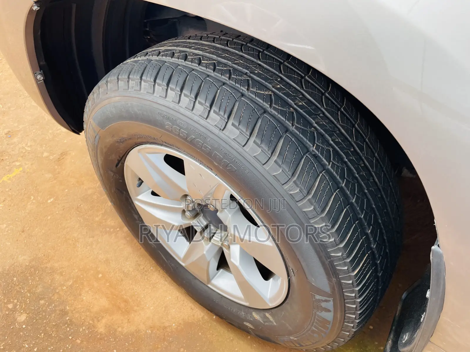 Toyota Land Cruiser Prado 2023 Gray