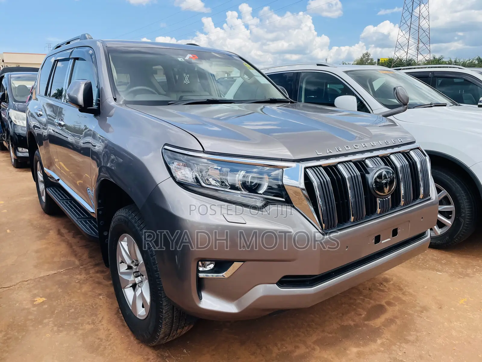 Toyota Land Cruiser Prado 2023 Gray