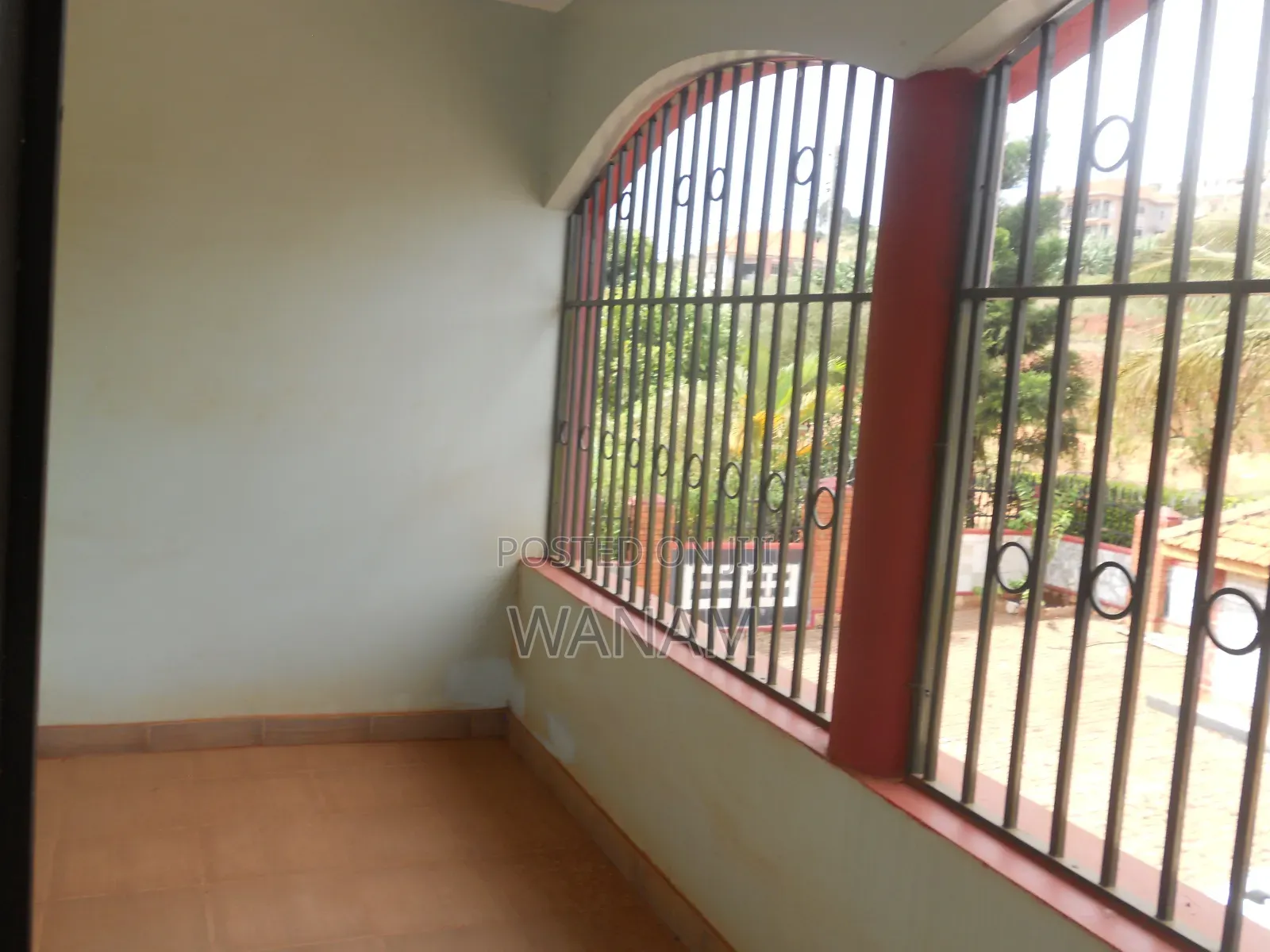 12bdrm Duplex in Bwebajja Akright, Division A for sale