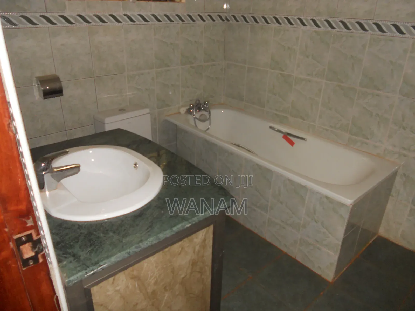 12bdrm Duplex in Bwebajja Akright, Division A for sale