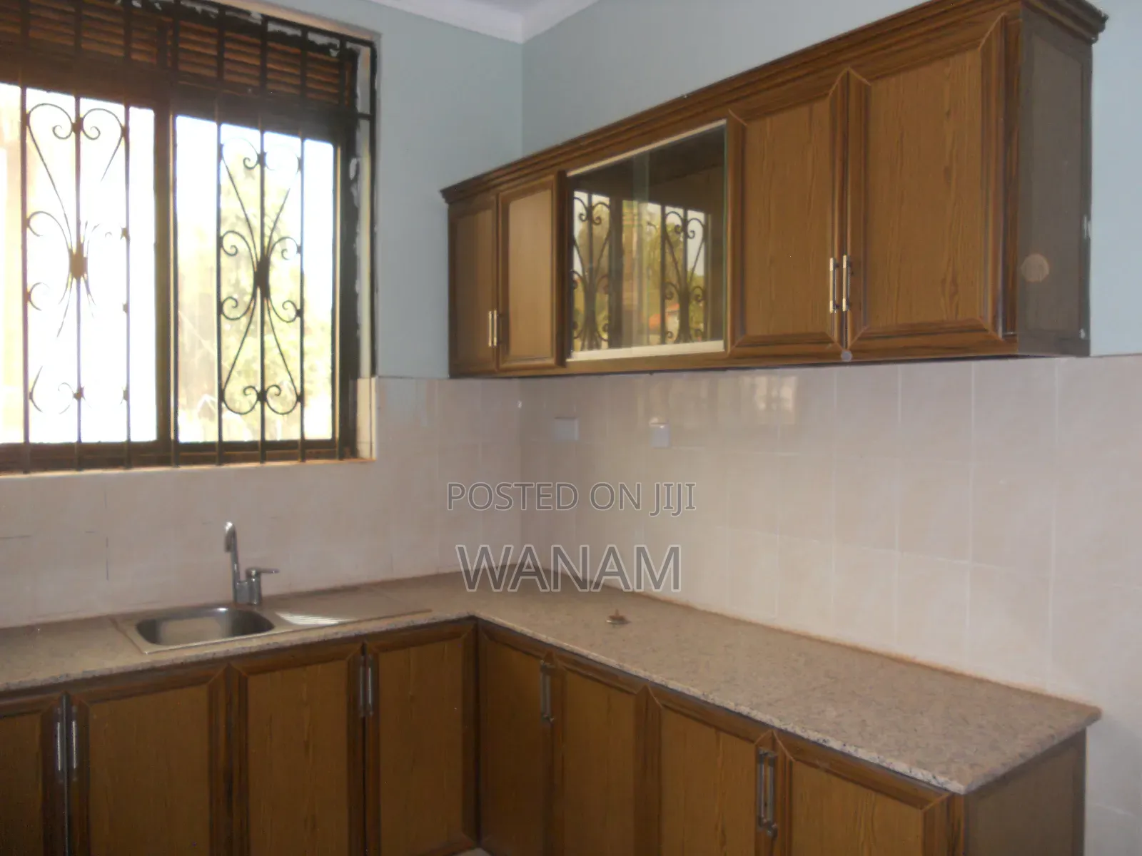 12bdrm Duplex in Bwebajja Akright, Division A for sale