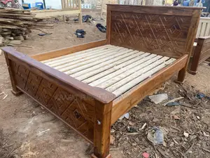 Photo - Solid Tile Mugavu Bed