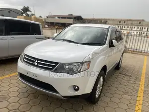 Mitsubishi Outlander 2010 White