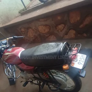 Bajaj Boxer 2024 Red