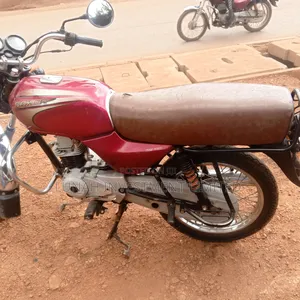 Bajaj Boxer 125 2023 Red
