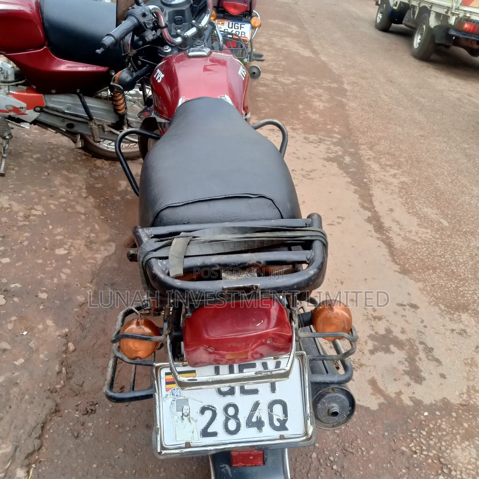 TVS HLX 125 2023 Red