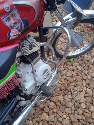 Bajaj Boxer 100 2023 Red