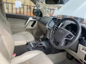 Toyota Land Cruiser Prado 2019 White