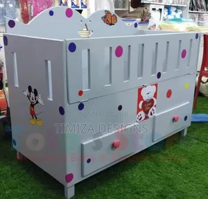 Photo - Nice Baby Bed Cot