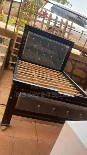 4by6 Gray Leather Bed Oct2