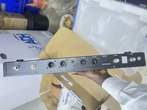 Max UHF 4 Channel Microphone