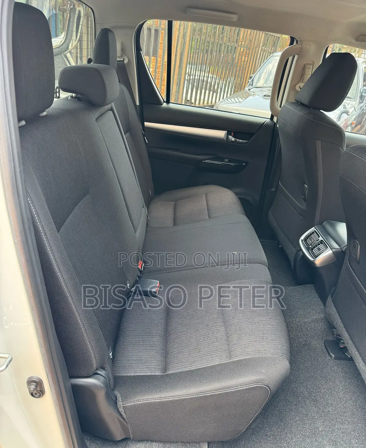 Toyota Hilux 2021 White