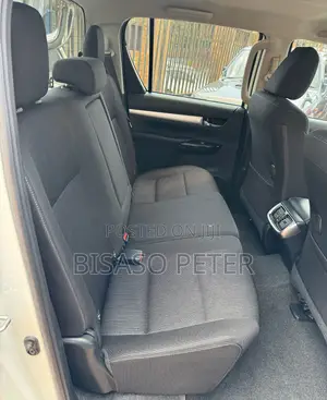 Toyota Hilux 2021 White
