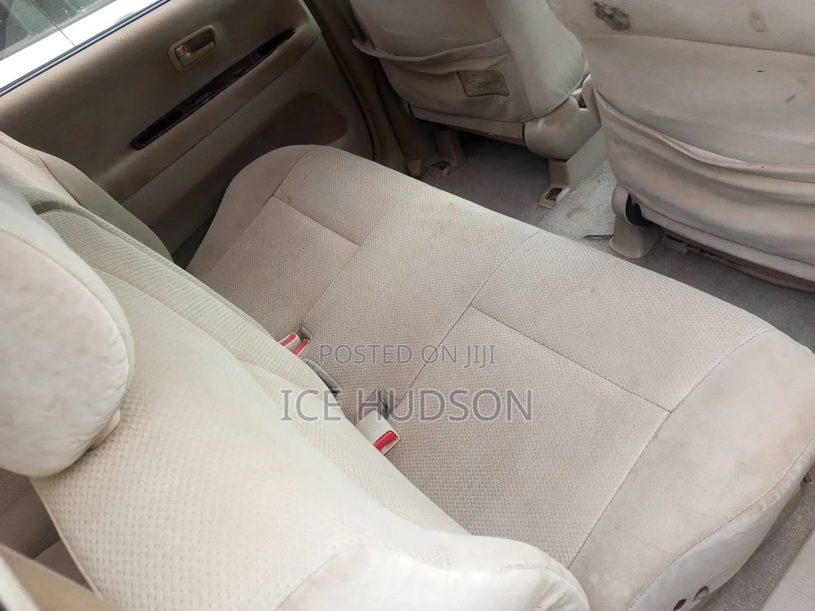 Toyota Ipsum 2000 Beige