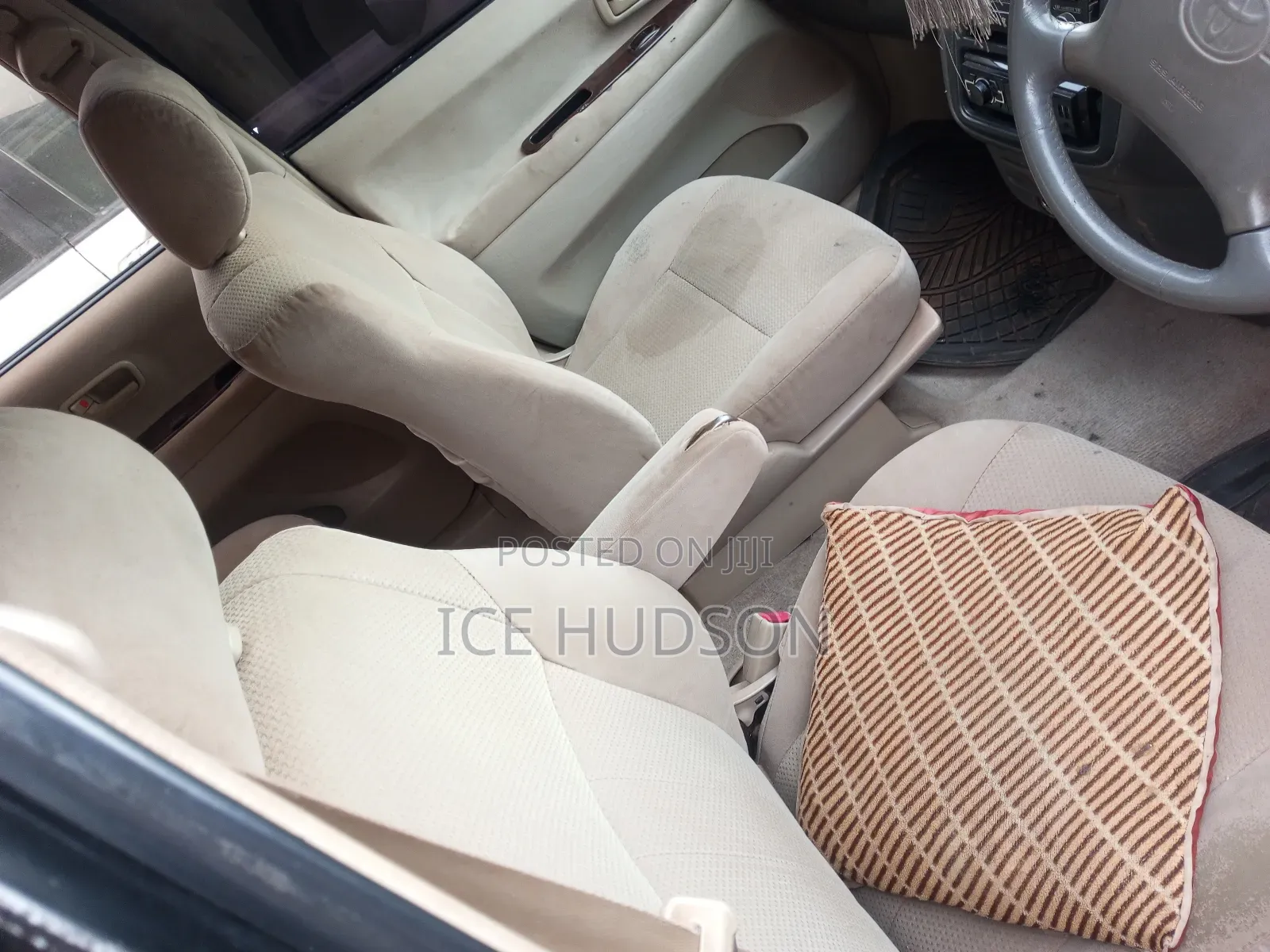 Toyota Ipsum 2000 Beige