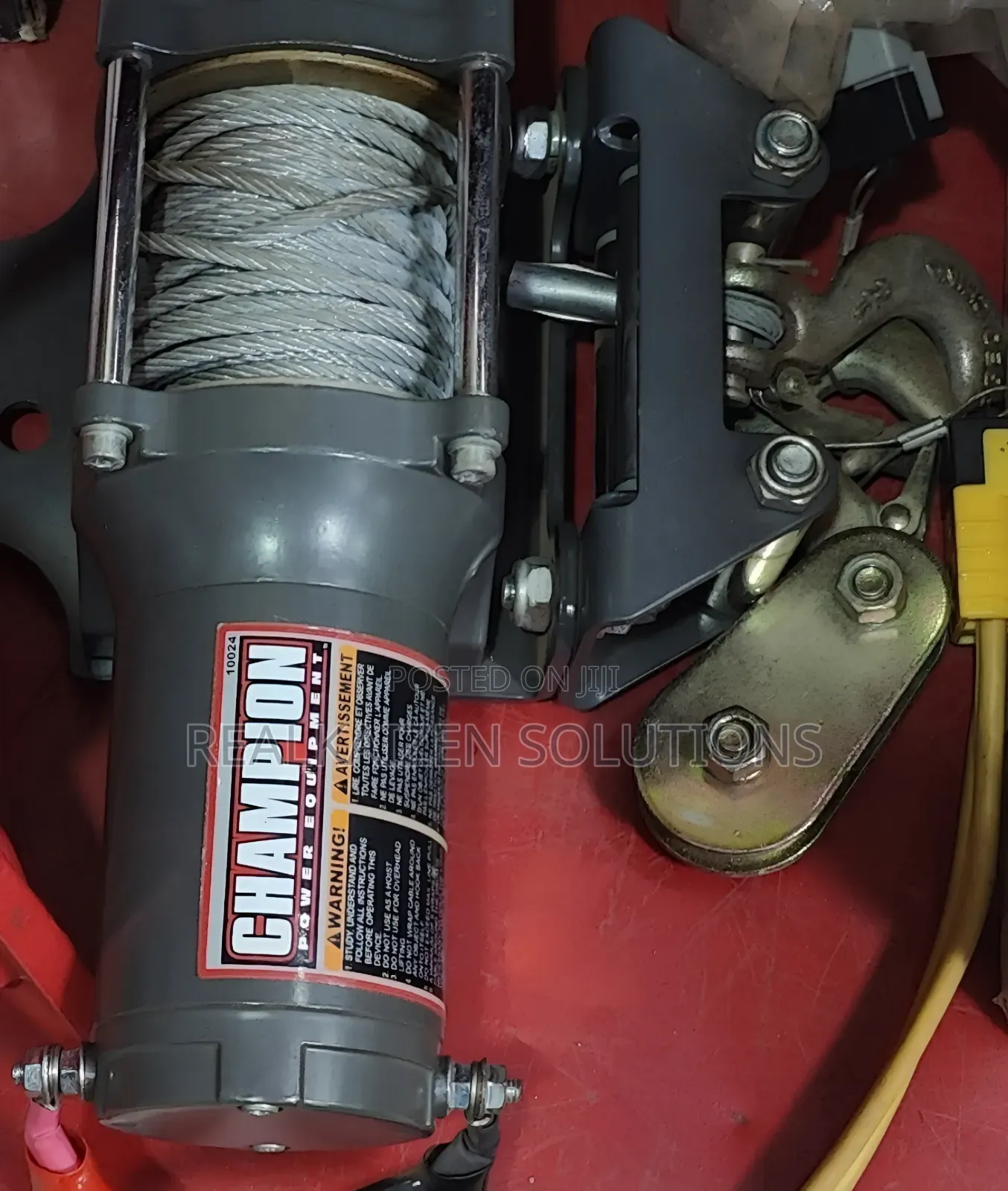 CHAMPION 1134kg 12V DC Winch Kit With Mount| Hitch Adapter
