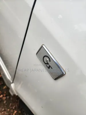 Toyota Noah 2.0 158hp FWD (8 Seater) 2011 White